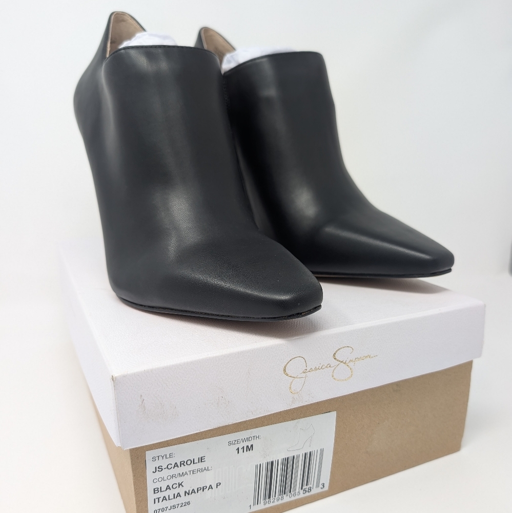 Jessica Simpson Black Heeled BootJessica Simpson Carolie Black Leather Square To